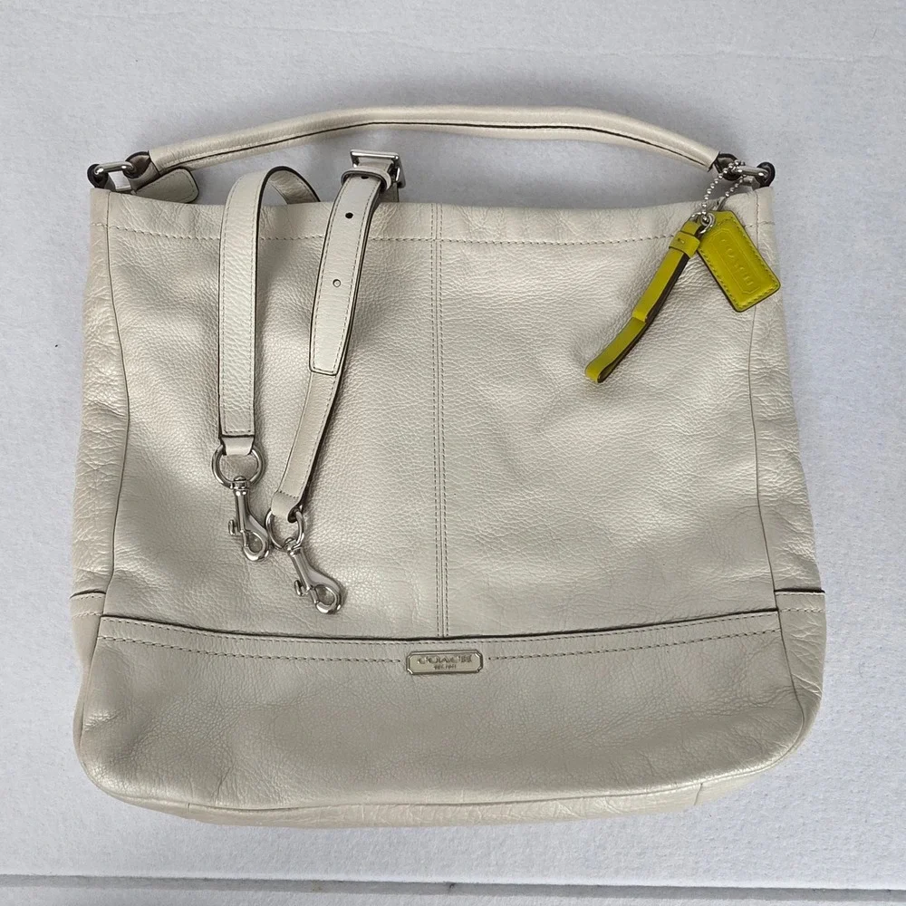 Coach F32522 White Pebbled Leather Convertible Hobo Shoulder Crossbody Bag EUC